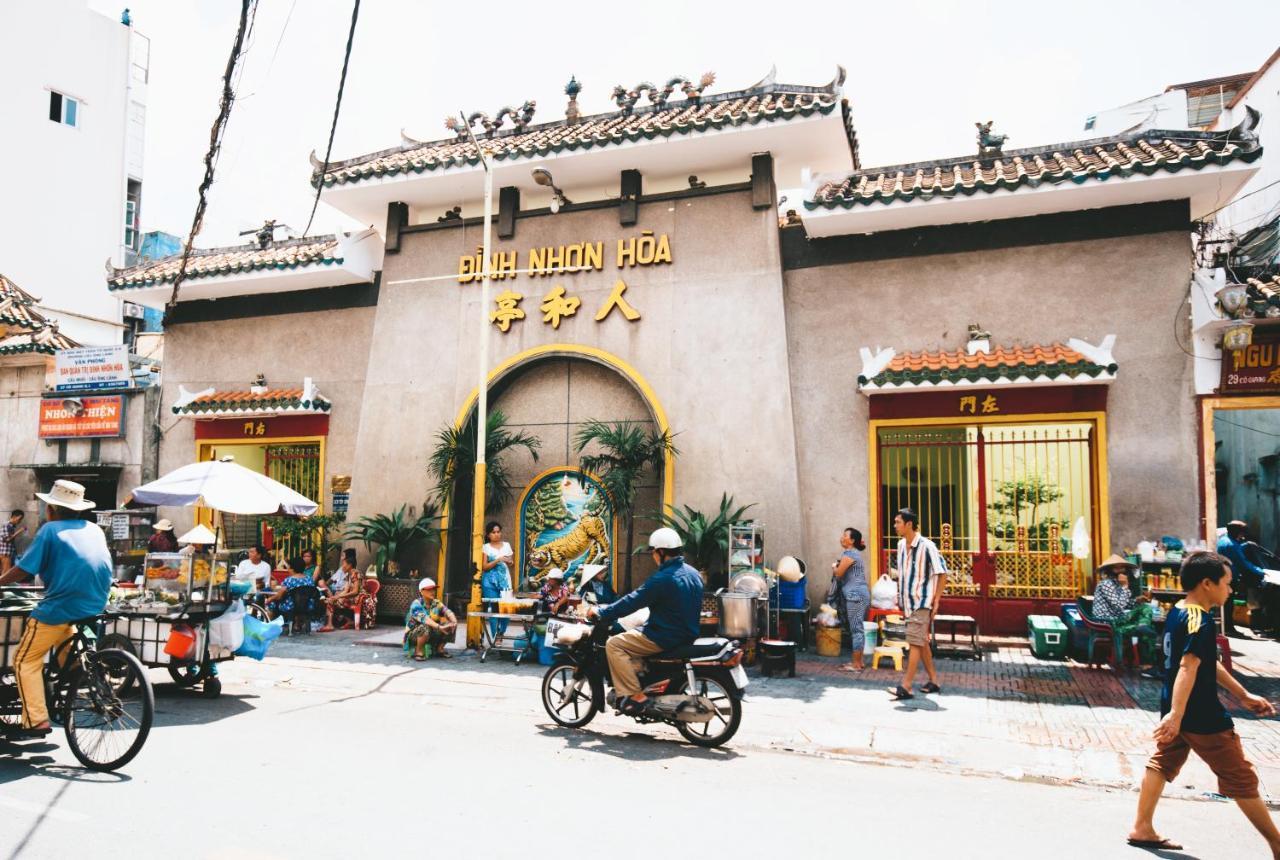 The Art - Vitamin Smiles Hostel Ho Chi Minh City Bagian luar foto